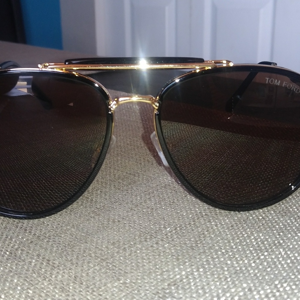 Tom Ford Sunglasses - Picture 3 of 5